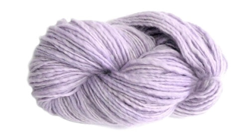 Lavender gray skein of Manos del Uruguay Wool Clásica yarn.