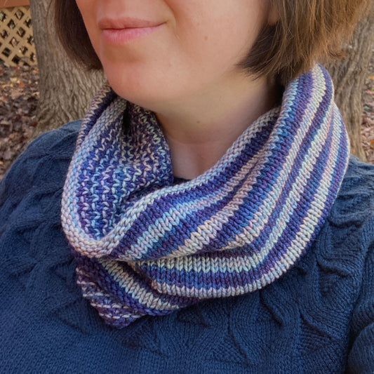 Versa Cowl in Malabrigo Seis Cabos