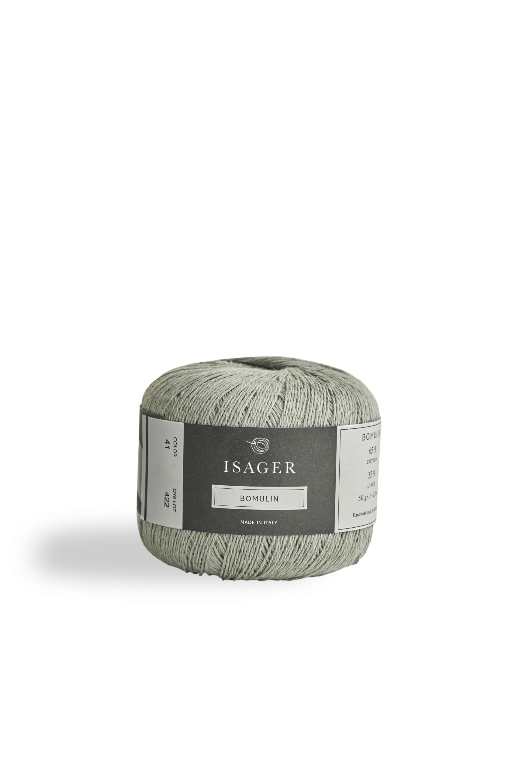 Ball of sage green Isager Bomuld. 